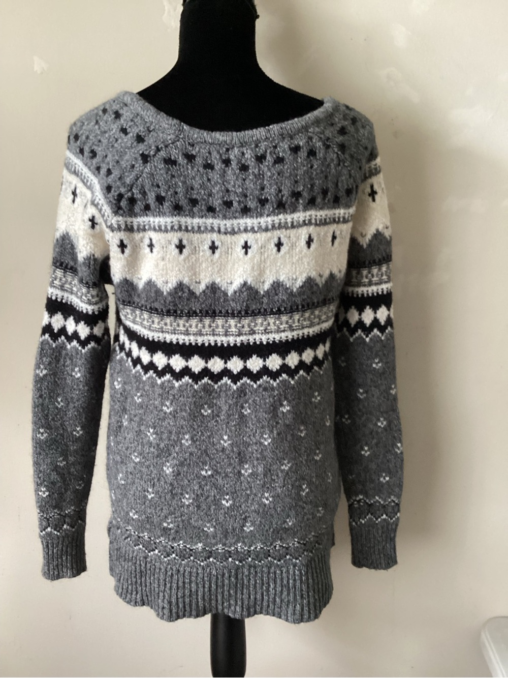American Eagle Outfitters.Gray and White Fair Isle Crewneck Sweater
